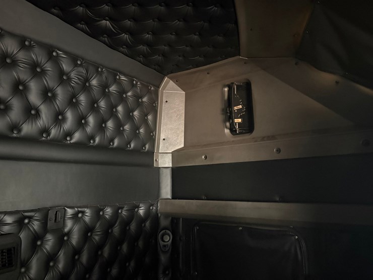 2009-caterpillar-c13-image-106