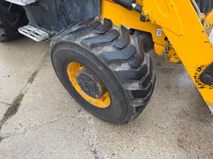 jcb-3cx-image-24