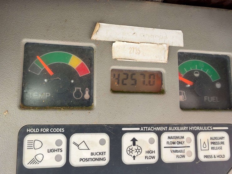 2005-bobcat-t300-image-21