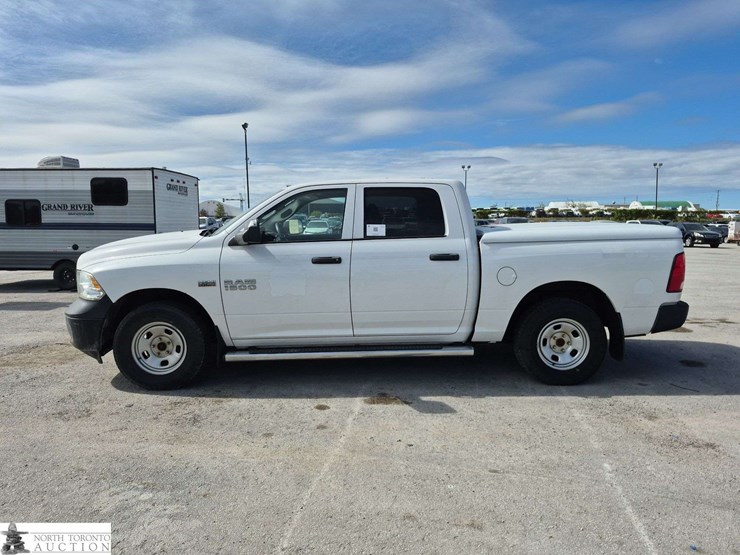 2015-dodge-1500-image-8