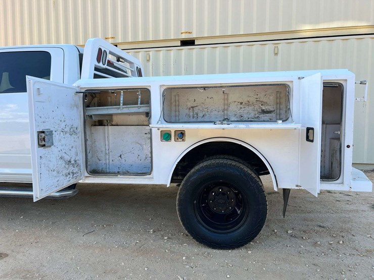 2023-dodge-3500-image-47