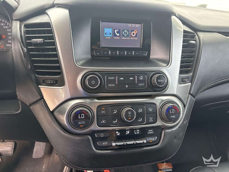 2015-chevrolet-tahoe-image-15
