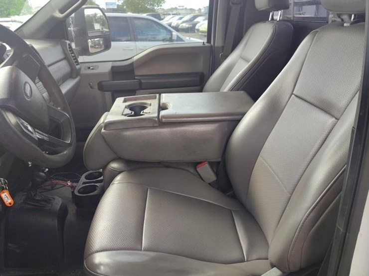 2017-ford-f550-sd-image-6