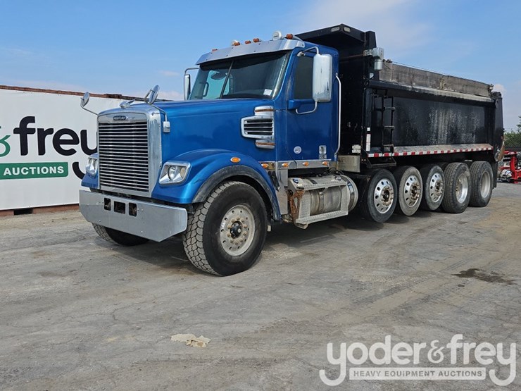 2019-freightliner-122sd-image-2