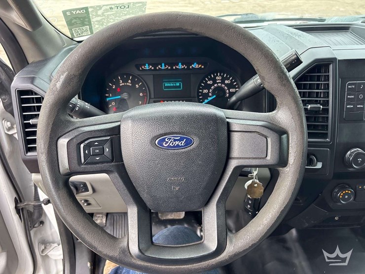 2017-ford-f150-image-13