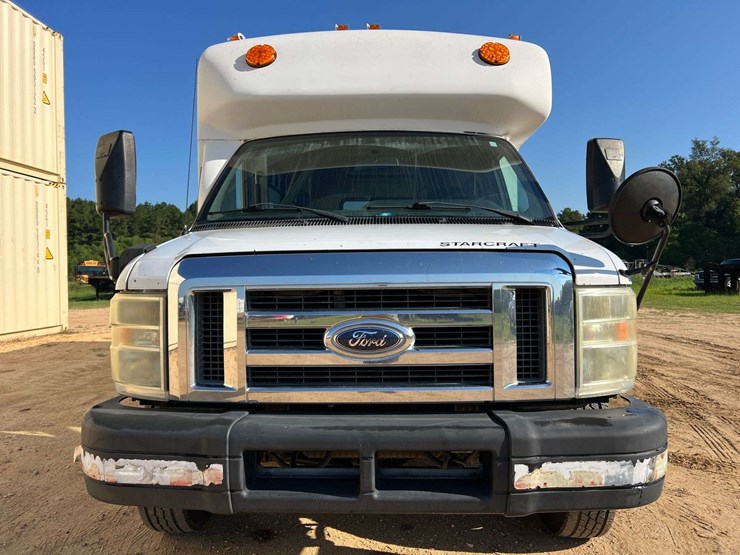 2011-ford-e350-image-5