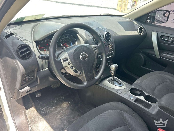 nissan-rogue-image-17