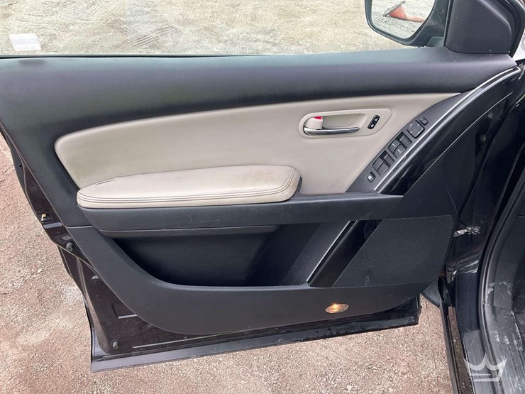 2013-mazda-cx9-image-12