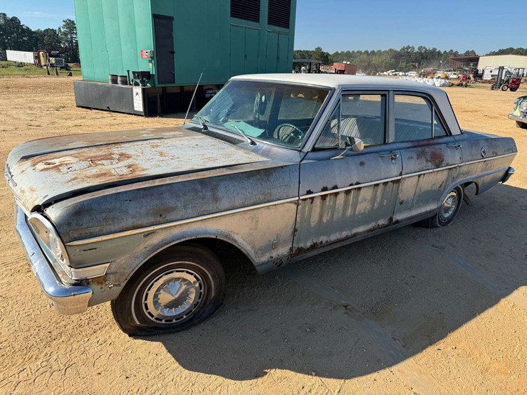1962-chevrolet-chevy-ii-300-/-nova-400-4-door-sedan-image-1