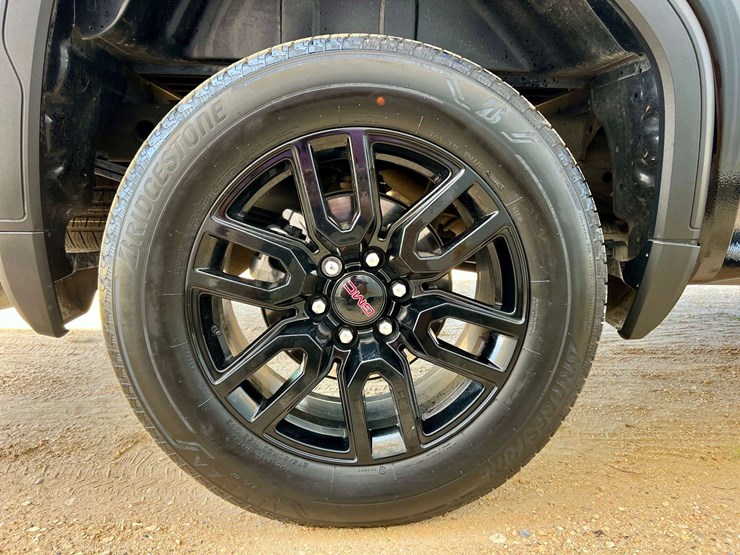 2024-gmc-sierra-1500-image-46