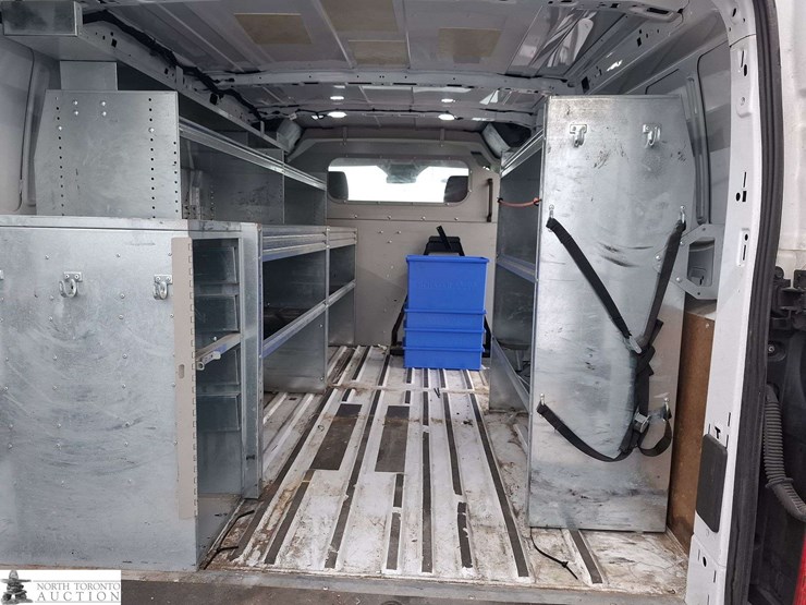 2019-ford-transit-image-18
