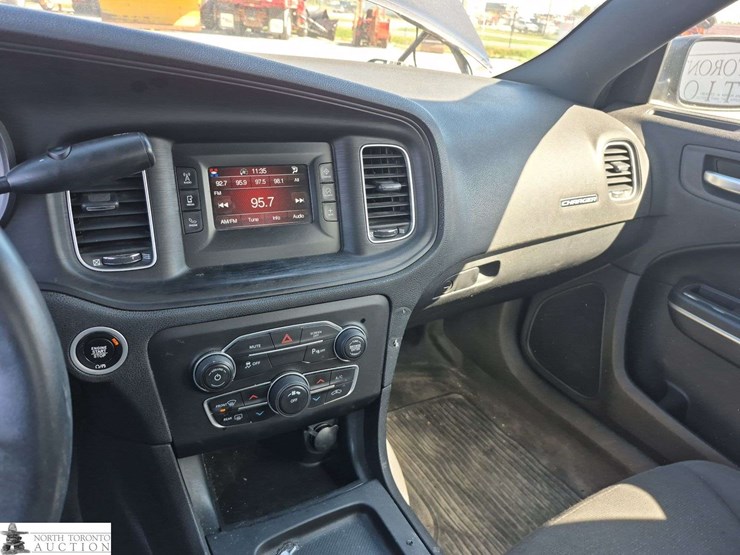 2017-dodge-charger-image-12