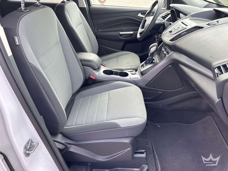 2016-ford-escape-image-18