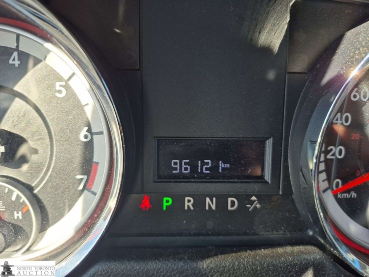 2011-dodge-grand-caravan-se-image-18