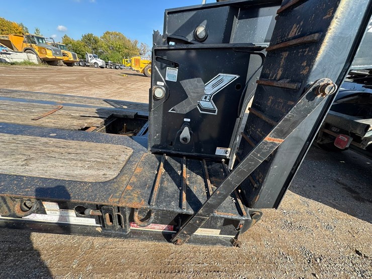 #1954-•-2016-felling-x-force-paver-special-lowboy-image-18