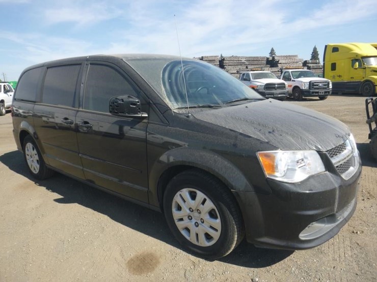 2017-dodge-grand-caravan-image-2