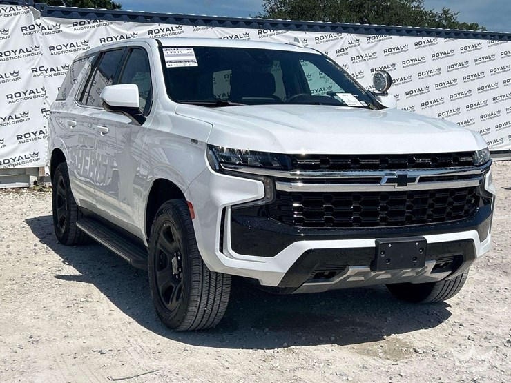2023-chevrolet-tahoe-image-2
