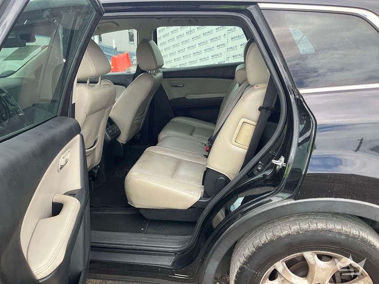 2013-mazda-cx9-image-21