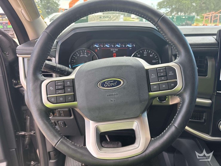 2023-ford-expedition-image-10