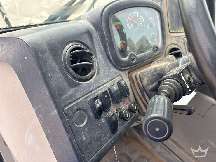 2019-caterpillar-th514d-image-18