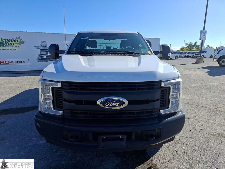 2018-ford-f350-image-2