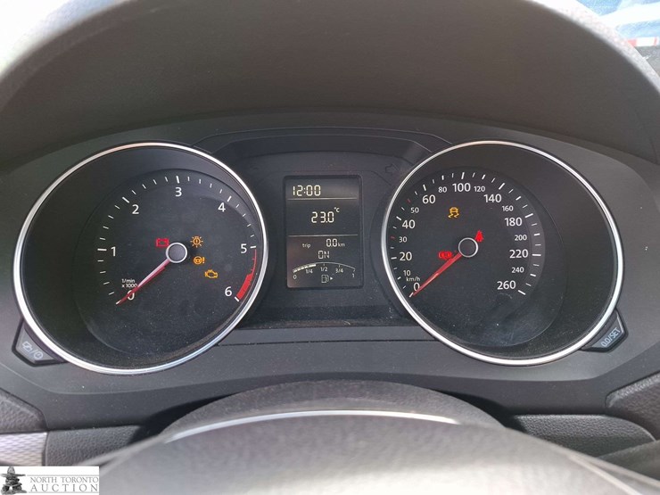 non-operable-2015-volkswagen-jetta-tdi-trendline-plus-4dr-sedan-6a-image-9