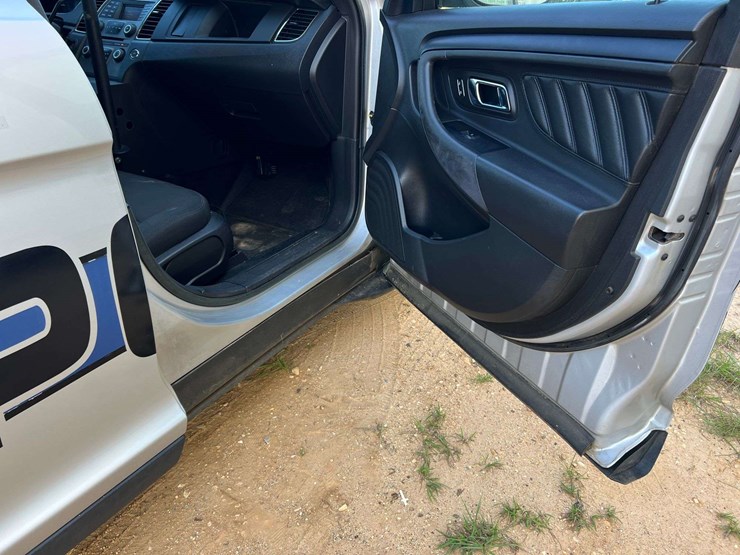 2016-ford-taurus-police-interceptor-sedan-(82,733-miles)-image-32