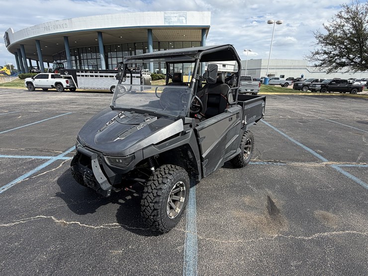 2020-intimidator-gc1k-side-by-side-image-2