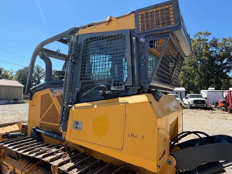 2018-deere-650k-image-16