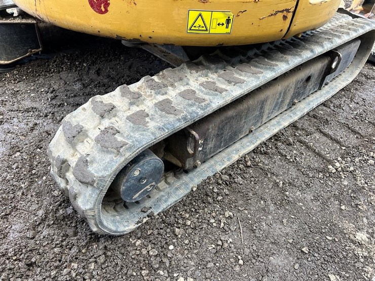2012-caterpillar-303-image-15