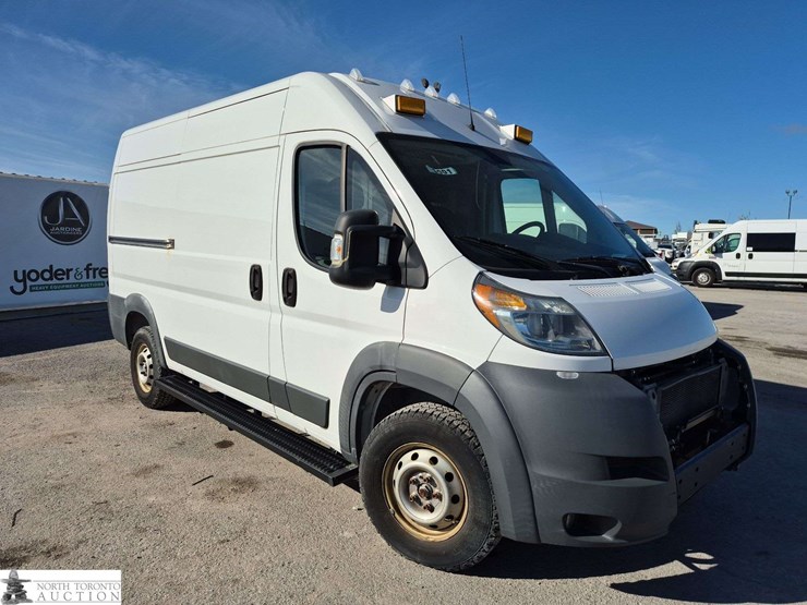non-operable-2014-ram-promaster-cargo-van-image-3