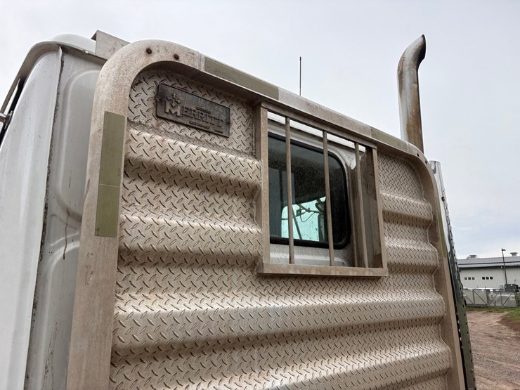 2013-western-star-4900sa-image-8