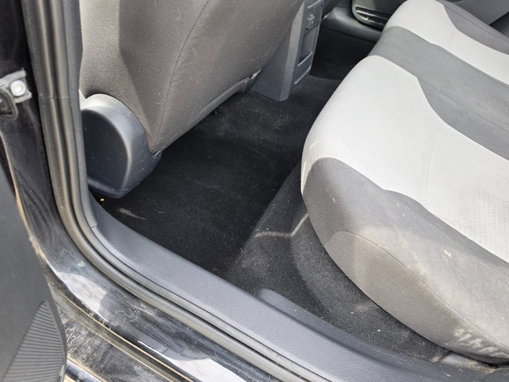 #25322-•-2017-volkswagen-jetta-passenger-car-image-55