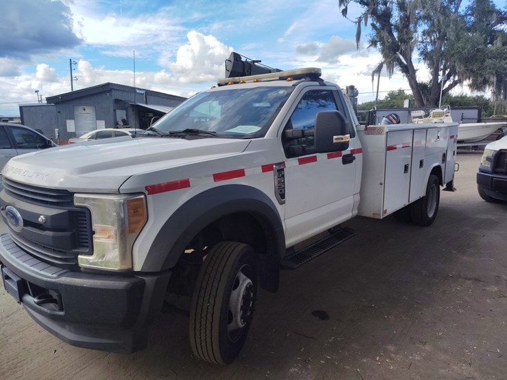 2017-ford-f550-sd-image-2