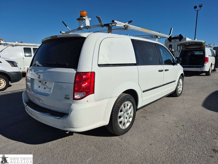2015-ram-c/v-image-5