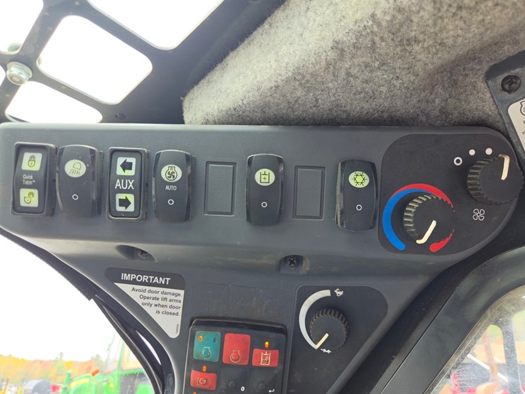 2018-deere-333g-image-45