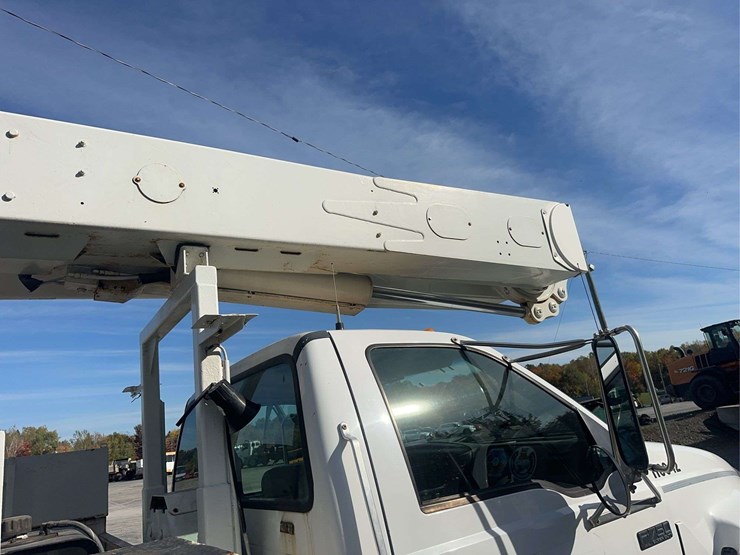 2004-ford-f750-image-15
