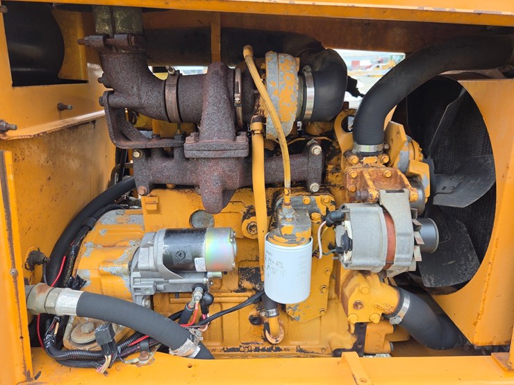 case-860-turbo-image-28