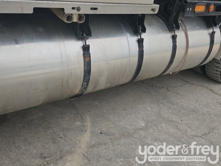 2012-vactor-2100-image-28