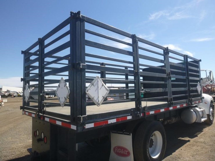 2023-peterbilt-337-image-8