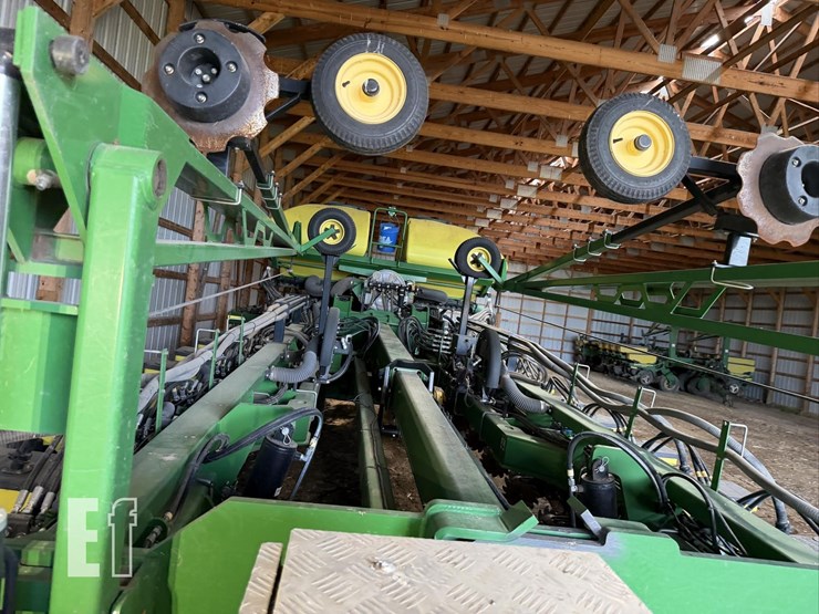 2013-john-deere-db60-image-7