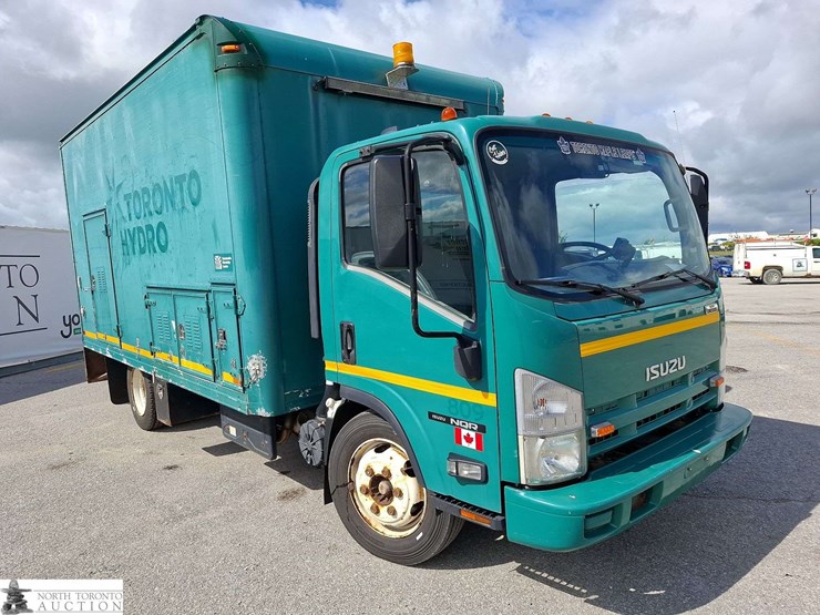 2014-isuzu-nqr-image-3