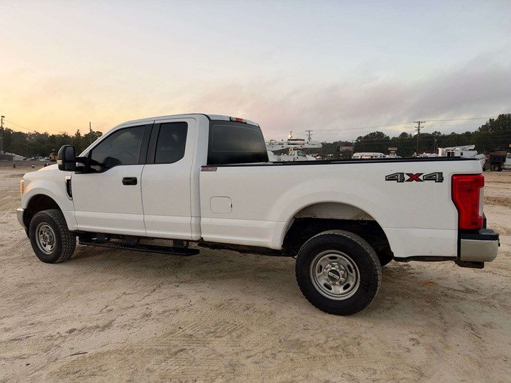 2017-ford-f250-image-2