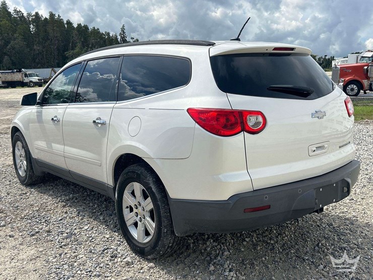 2012-chevrolet-traverse-image-4