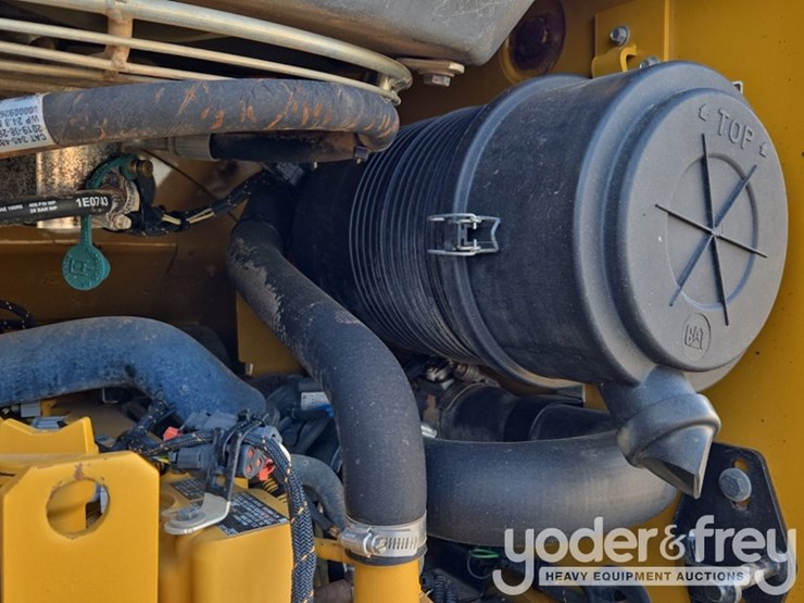 2019-caterpillar-259d3-image-40