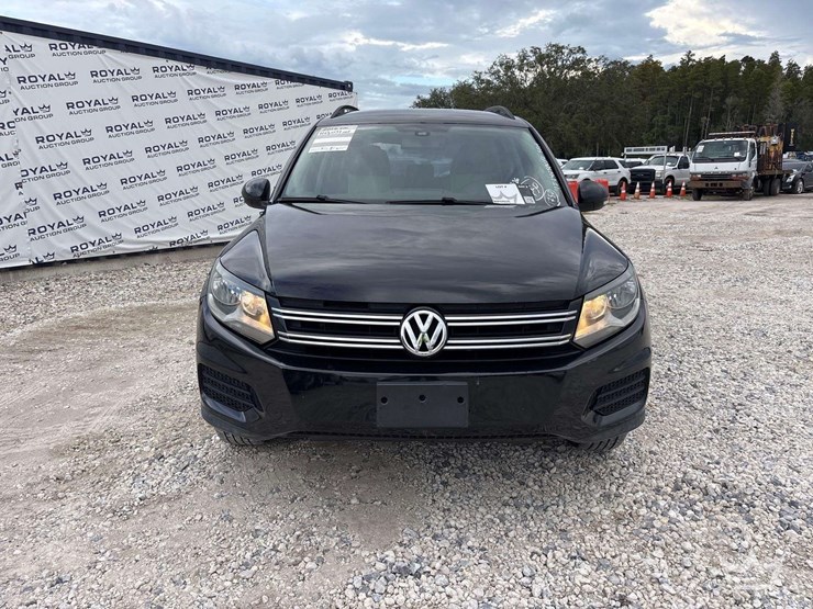 2016-volkswagen-tiguan-image-24