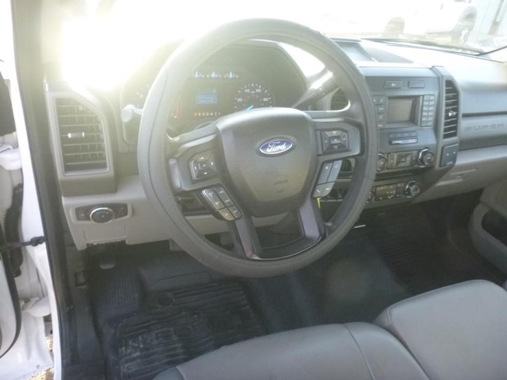 2017-ford-f250-image-11