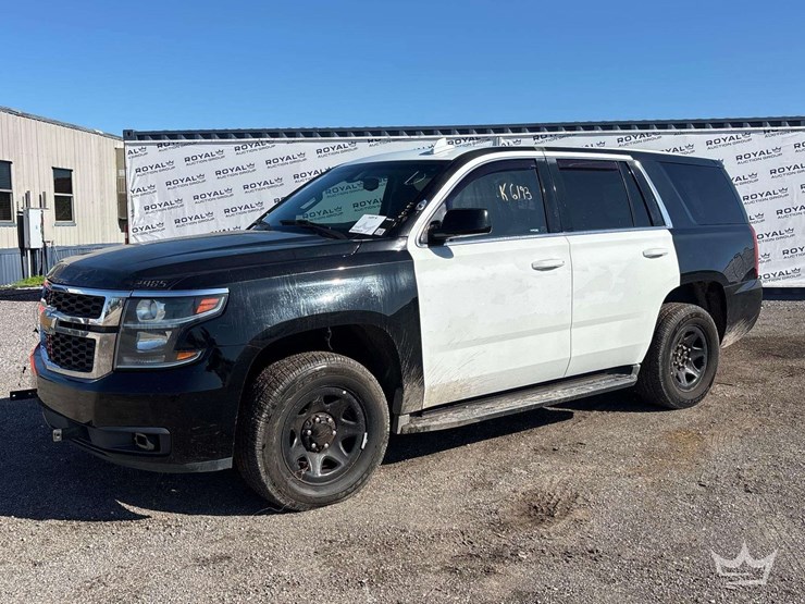 2019-chevrolet-tahoe-image-1