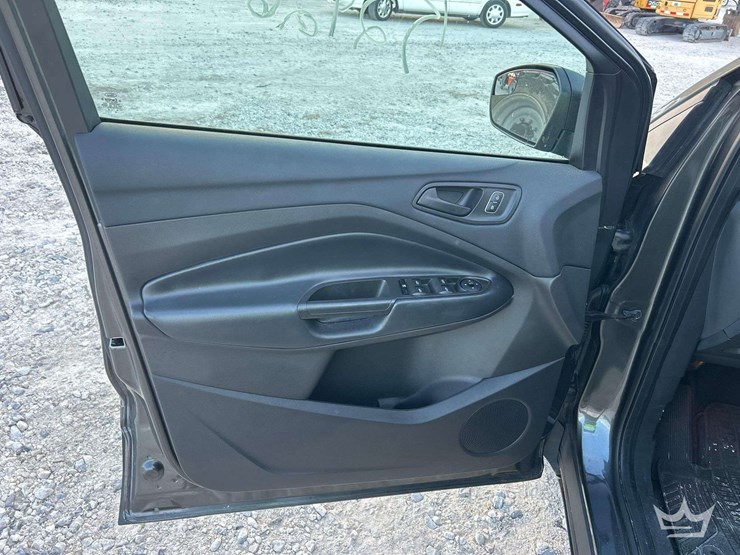 2019-ford-escape-image-11