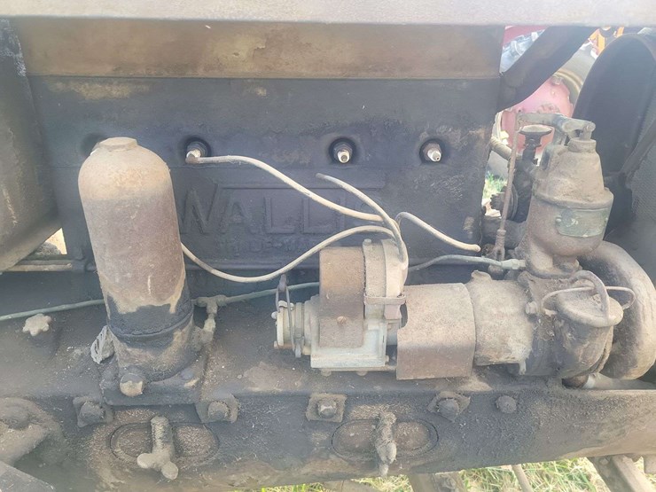 wallis-tractor-image-10